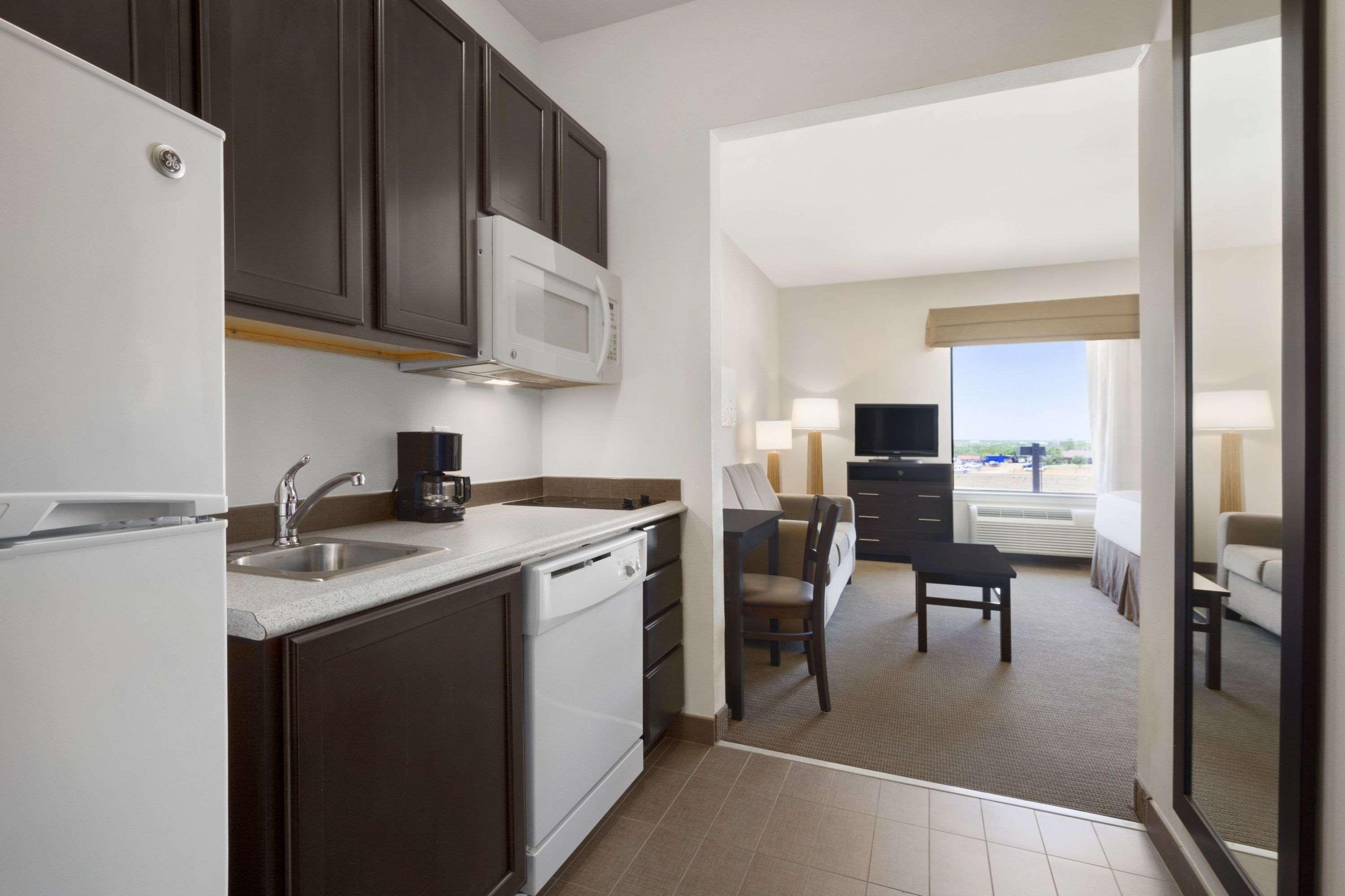 Petrostay Inn & Suites コトゥーラ エクステリア 写真