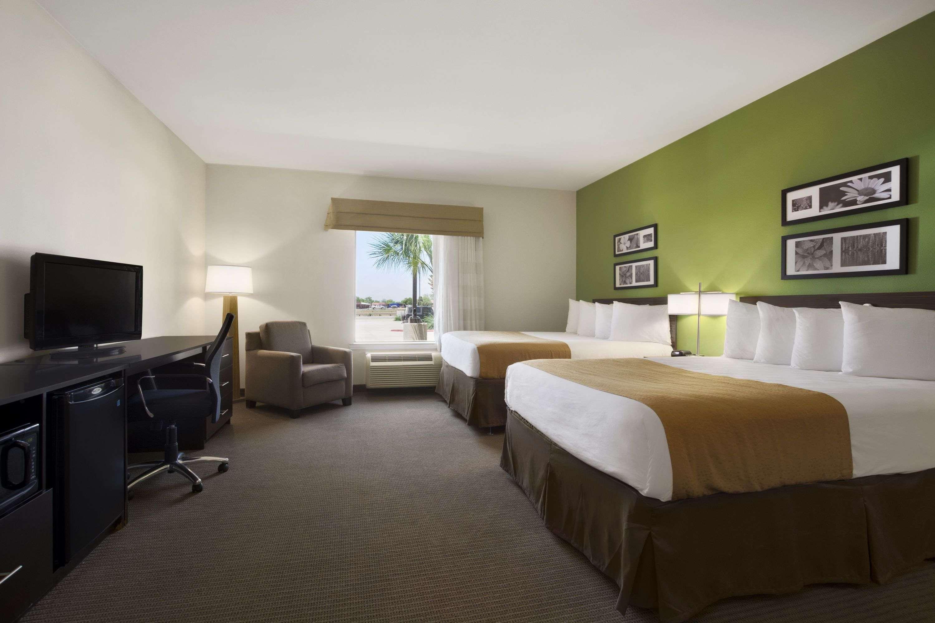 Petrostay Inn & Suites コトゥーラ エクステリア 写真